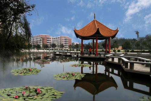 四川师范大学(含学校简介,2017年招生情况,学校地址)