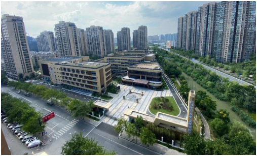 与杭州师范大学合作创办的一所创新型优质公办学校,由文晖中学领办